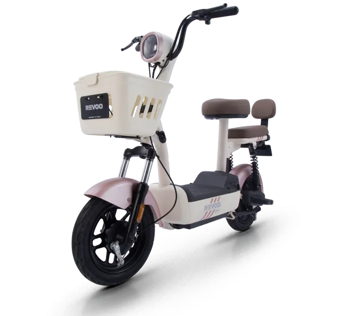 Revoo A04, front three-quarter view
